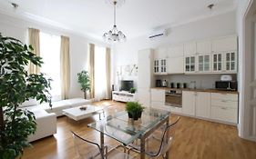 Premium Apartments By Hi5 - B25